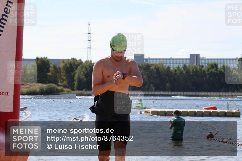 07.09.2025 - 19. Norderstedt Triathlon Luisa Fischer http://msf.ph/oto/8764352 07.09.2025 12:31:35 Schwimmen 142, 745 meine-sportfotos.de
