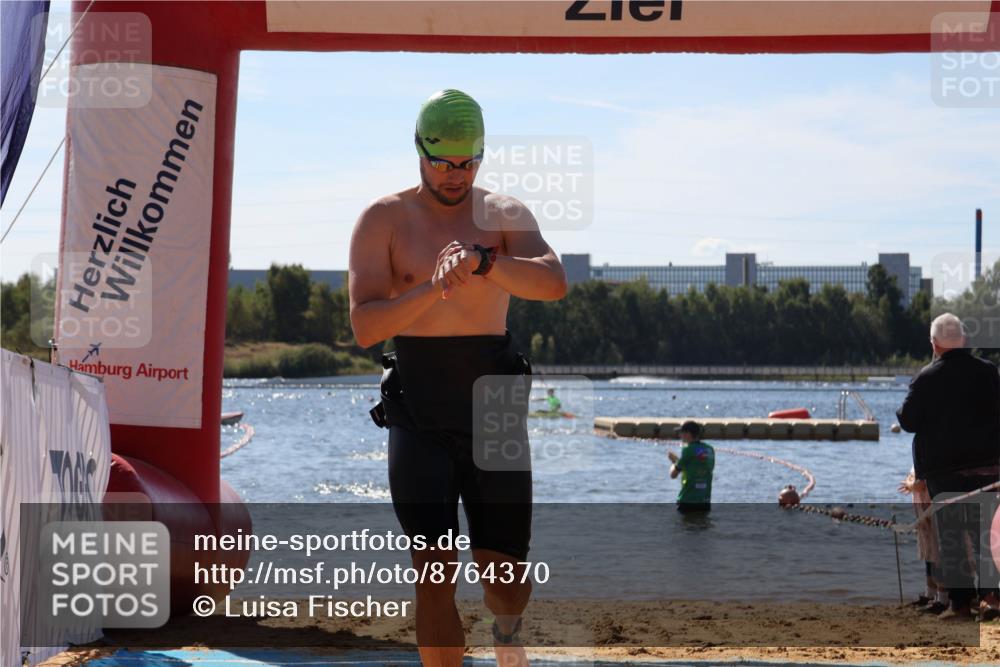 07.09.2025 - 19. Norderstedt Triathlon Luisa Fischer http://msf.ph/oto/8764370 07.09.2025 12:31:36 Schwimmen 142, 745 meine-sportfotos.de