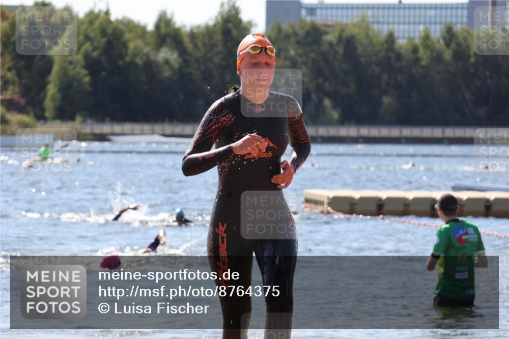 07.09.2025 - 19. Norderstedt Triathlon Luisa Fischer http://msf.ph/oto/8764375 07.09.2025 12:31:49 Schwimmen 346 meine-sportfotos.de