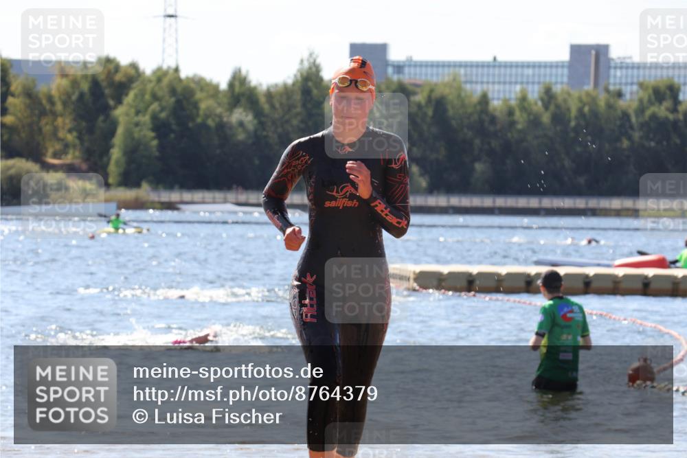 07.09.2025 - 19. Norderstedt Triathlon Luisa Fischer http://msf.ph/oto/8764379 07.09.2025 12:31:49 Schwimmen 346 meine-sportfotos.de