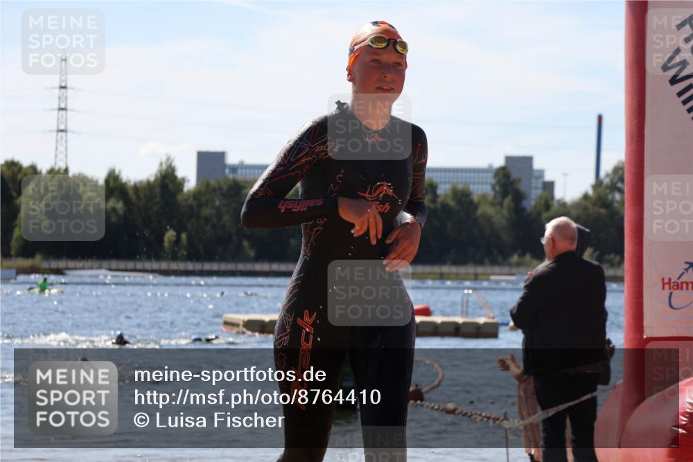 07.09.2025 - 19. Norderstedt Triathlon Luisa Fischer http://msf.ph/oto/8764410 07.09.2025 12:31:51 Schwimmen 346 meine-sportfotos.de