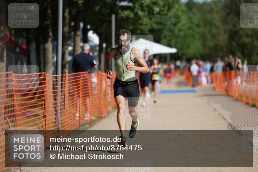 07.09.2025 - 19. Norderstedt Triathlon Michael Strokosch http://msf.ph/oto/8764475 07.09.2025 11:31:18 Laufen 196, 1171, 1198 meine-sportfotos.de