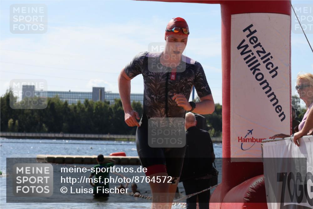 07.09.2025 - 19. Norderstedt Triathlon Luisa Fischer http://msf.ph/oto/8764572 07.09.2025 12:32:33 Schwimmen 275, 1271, 1326 meine-sportfotos.de