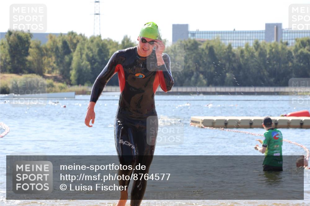 07.09.2025 - 19. Norderstedt Triathlon Luisa Fischer http://msf.ph/oto/8764577 07.09.2025 12:32:52 Schwimmen 327 meine-sportfotos.de