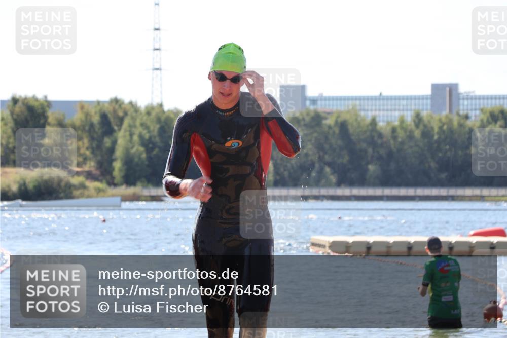 07.09.2025 - 19. Norderstedt Triathlon Luisa Fischer http://msf.ph/oto/8764581 07.09.2025 12:32:52 Schwimmen 327 meine-sportfotos.de