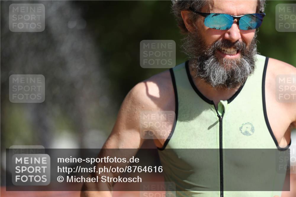 07.09.2025 - 19. Norderstedt Triathlon Michael Strokosch http://msf.ph/oto/8764616 07.09.2025 11:31:21 Laufen 196, 1160, 1198 meine-sportfotos.de
