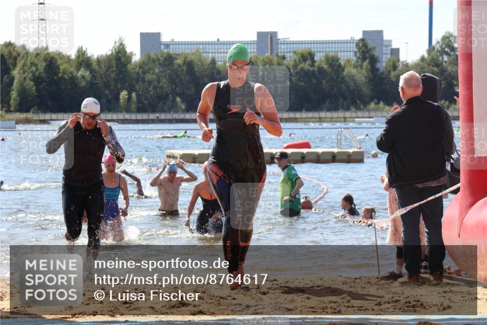 07.09.2025 - 19. Norderstedt Triathlon Luisa Fischer http://msf.ph/oto/8764617 07.09.2025 12:33:47 Schwimmen 232, 331 meine-sportfotos.de