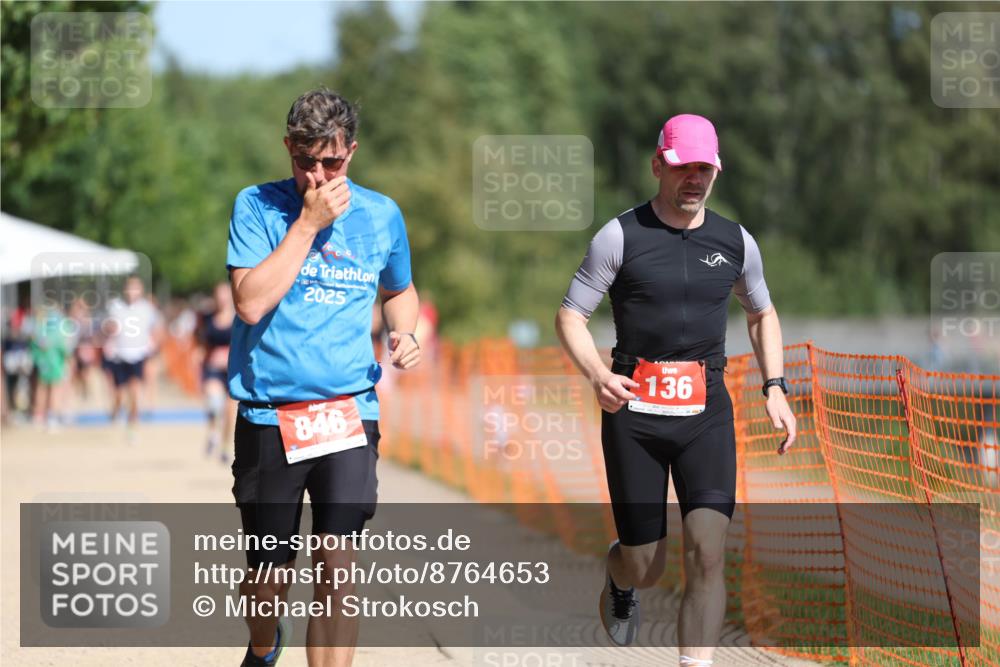 07.09.2025 - 19. Norderstedt Triathlon Michael Strokosch http://msf.ph/oto/8764653 07.09.2025 12:12:47 Laufen 136, 800, 846 meine-sportfotos.de