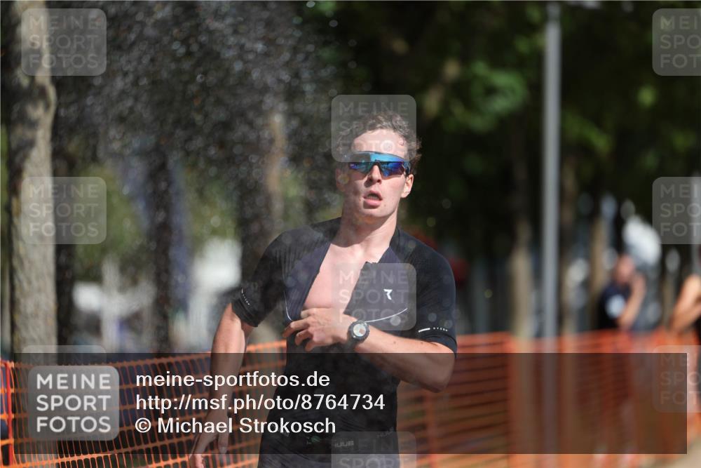 07.09.2025 - 19. Norderstedt Triathlon Michael Strokosch http://msf.ph/oto/8764734 07.09.2025 11:31:25 Laufen 196, 1160, 1198 meine-sportfotos.de