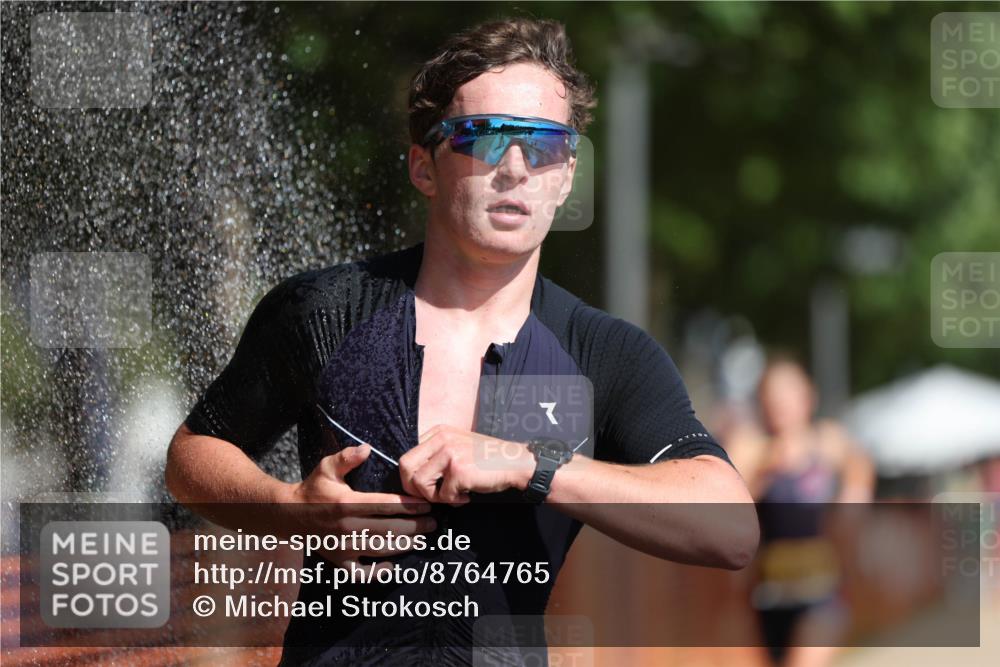 07.09.2025 - 19. Norderstedt Triathlon Michael Strokosch http://msf.ph/oto/8764765 07.09.2025 11:31:26 Laufen 1160, 1198 meine-sportfotos.de