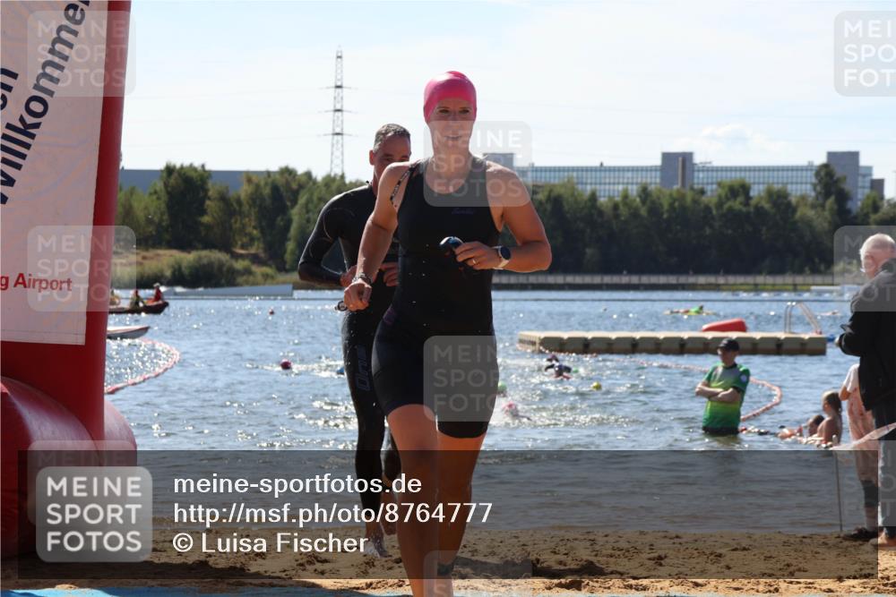 07.09.2025 - 19. Norderstedt Triathlon Luisa Fischer http://msf.ph/oto/8764777 07.09.2025 12:34:21 Schwimmen 230, 240, 311, 1259 meine-sportfotos.de