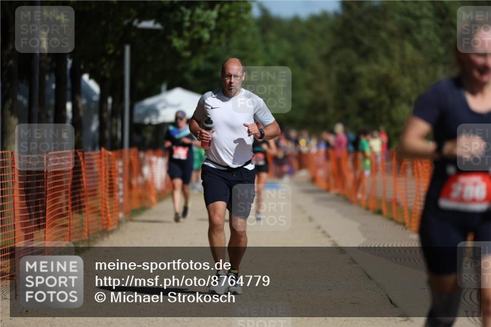07.09.2025 - 19. Norderstedt Triathlon Michael Strokosch http://msf.ph/oto/8764779 07.09.2025 12:12:59 Laufen 286, 710, 861 meine-sportfotos.de