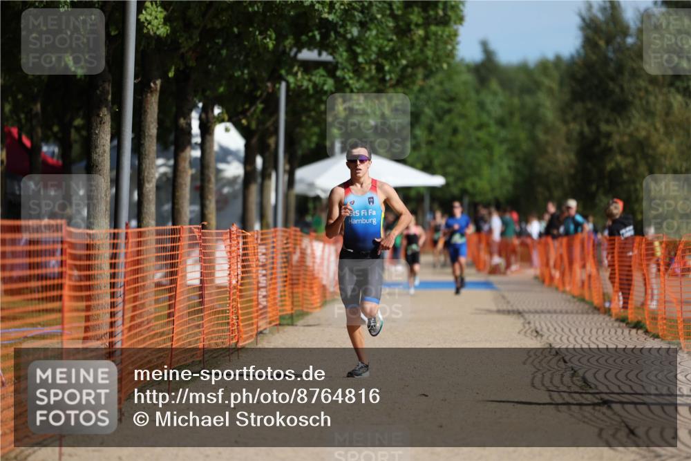 07.09.2025 - 19. Norderstedt Triathlon Michael Strokosch http://msf.ph/oto/8764816 07.09.2025 10:48:41 Laufen 61, 654 meine-sportfotos.de