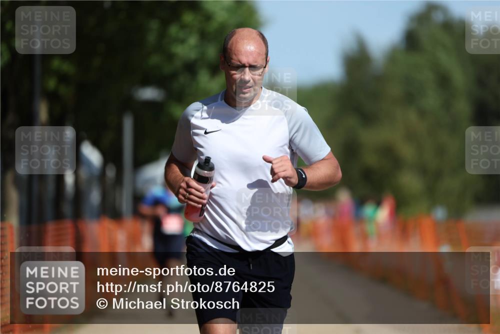 07.09.2025 - 19. Norderstedt Triathlon Michael Strokosch http://msf.ph/oto/8764825 07.09.2025 12:13:02 Laufen 286, 710, 861, 1308, 1367 meine-sportfotos.de