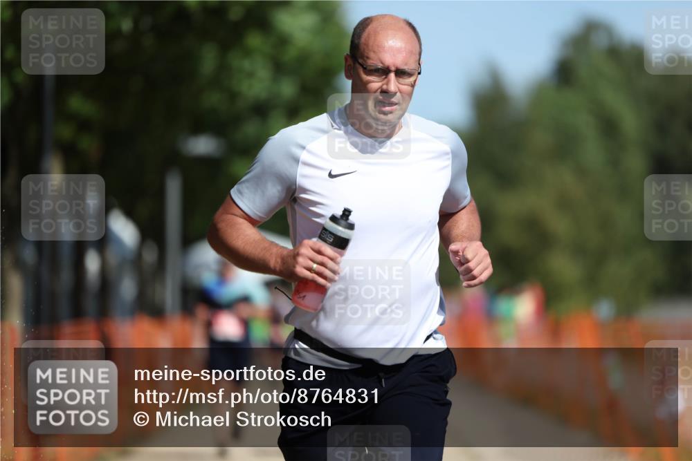 07.09.2025 - 19. Norderstedt Triathlon Michael Strokosch http://msf.ph/oto/8764831 07.09.2025 12:13:02 Laufen 286, 710, 861, 1308, 1367 meine-sportfotos.de