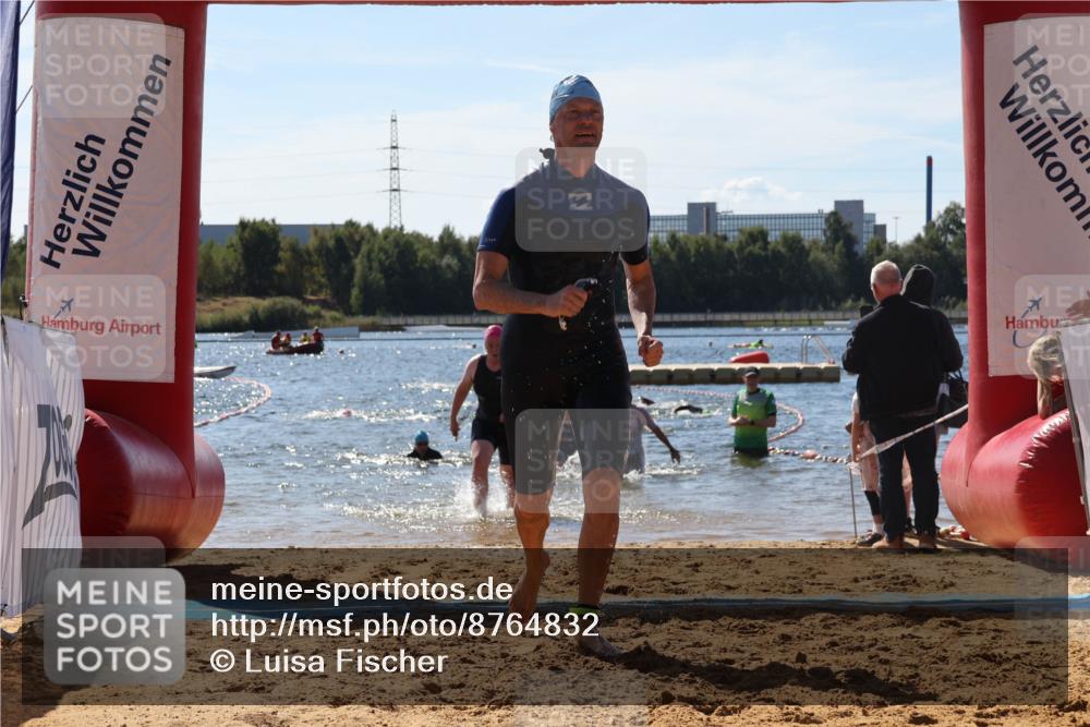 07.09.2025 - 19. Norderstedt Triathlon Luisa Fischer http://msf.ph/oto/8764832 07.09.2025 12:34:29 Schwimmen 211, 230, 1215, 1259 meine-sportfotos.de