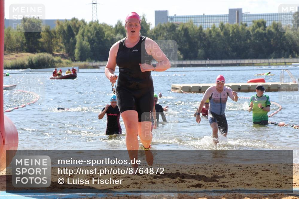 07.09.2025 - 19. Norderstedt Triathlon Luisa Fischer http://msf.ph/oto/8764872 07.09.2025 12:34:32 Schwimmen 211, 230, 1215, 1259 meine-sportfotos.de