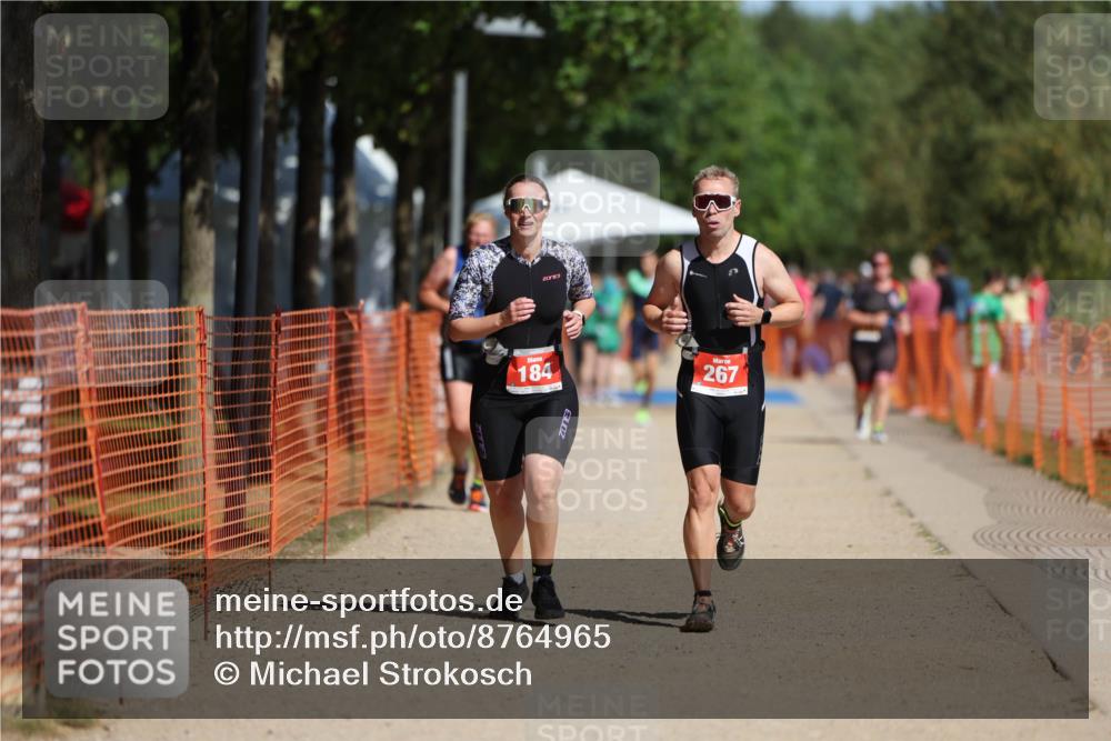 07.09.2025 - 19. Norderstedt Triathlon Michael Strokosch http://msf.ph/oto/8764965 07.09.2025 12:13:16 Laufen 184, 229, 267 meine-sportfotos.de