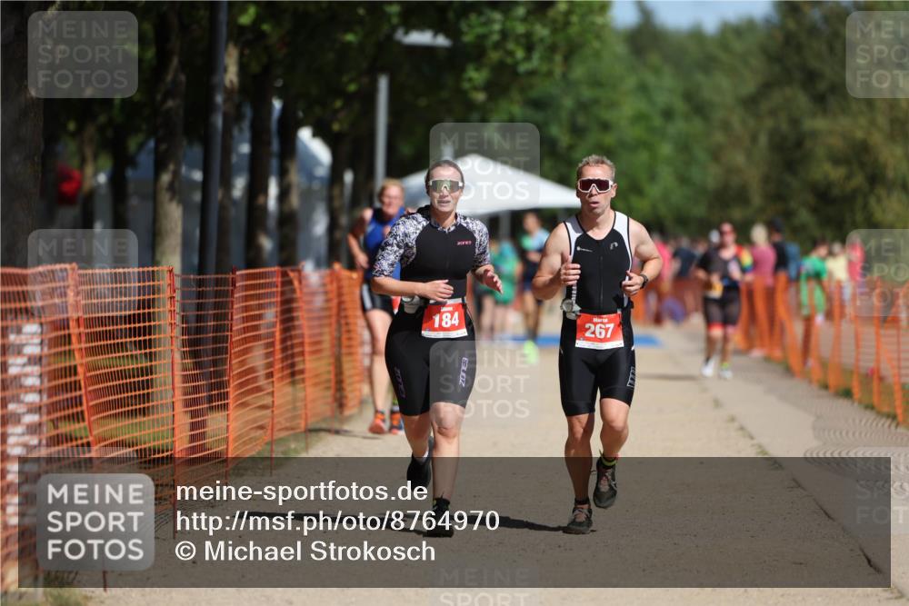 07.09.2025 - 19. Norderstedt Triathlon Michael Strokosch http://msf.ph/oto/8764970 07.09.2025 12:13:16 Laufen 184, 229, 267 meine-sportfotos.de