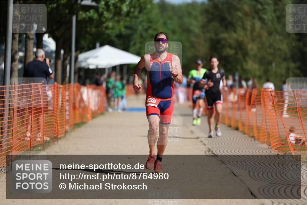 07.09.2025 - 19. Norderstedt Triathlon Michael Strokosch http://msf.ph/oto/8764980 07.09.2025 11:31:37 Laufen 238, 1390 meine-sportfotos.de