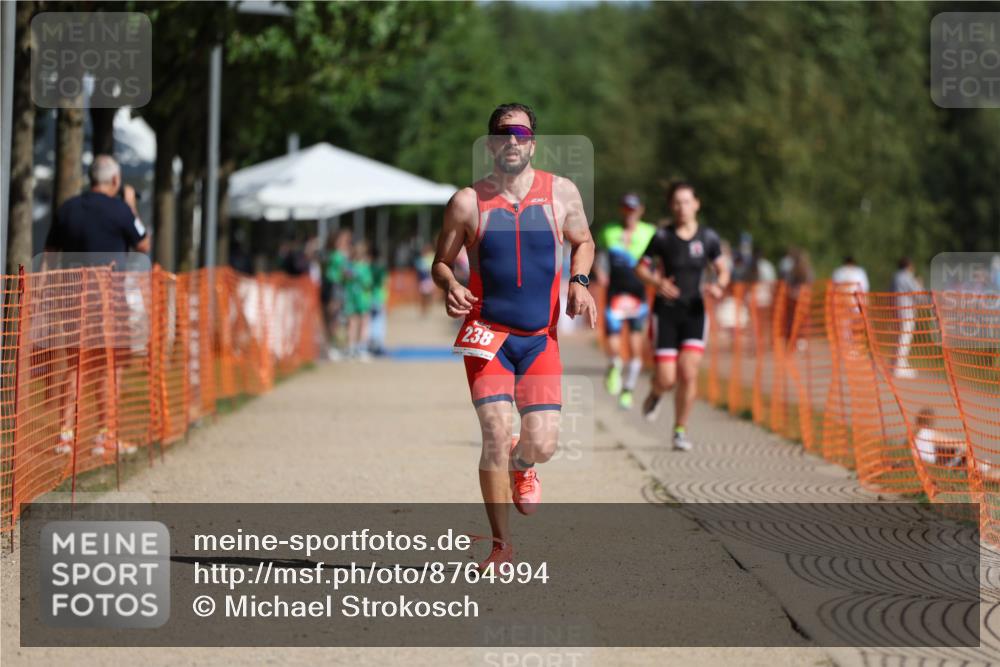 07.09.2025 - 19. Norderstedt Triathlon Michael Strokosch http://msf.ph/oto/8764994 07.09.2025 11:31:37 Laufen 238, 1390 meine-sportfotos.de