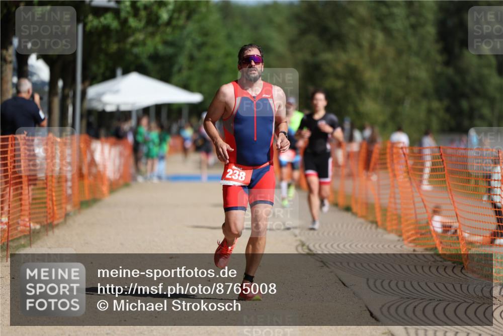 07.09.2025 - 19. Norderstedt Triathlon Michael Strokosch http://msf.ph/oto/8765008 07.09.2025 11:31:37 Laufen 238, 1390 meine-sportfotos.de