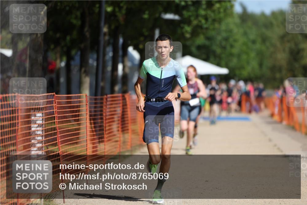 07.09.2025 - 19. Norderstedt Triathlon Michael Strokosch http://msf.ph/oto/8765069 07.09.2025 12:13:27 Laufen 229, 765, 1161, 1182, 1190 meine-sportfotos.de
