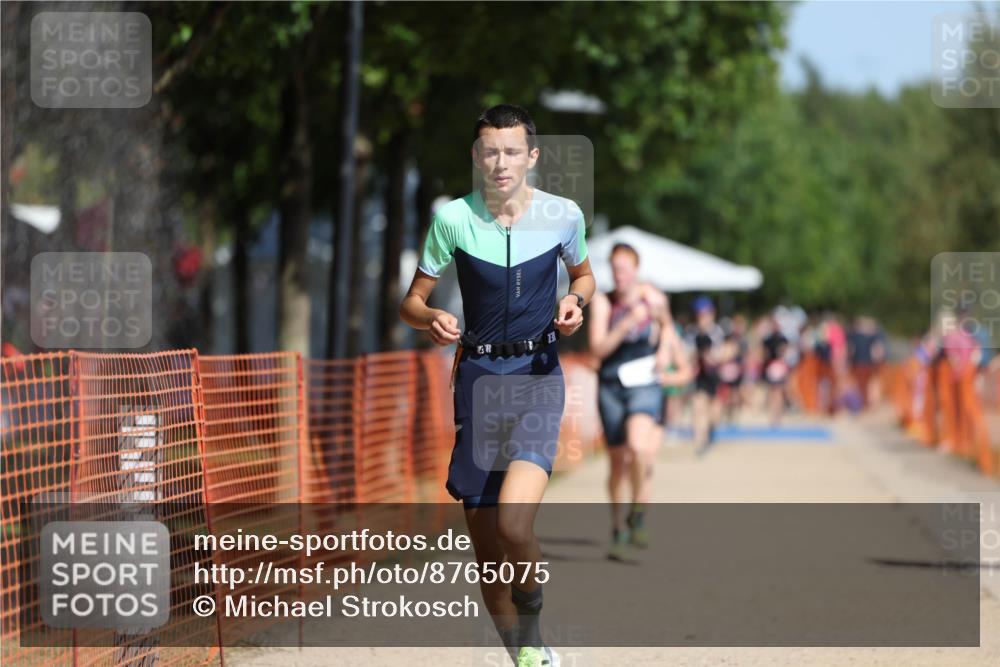 07.09.2025 - 19. Norderstedt Triathlon Michael Strokosch http://msf.ph/oto/8765075 07.09.2025 12:13:27 Laufen 229, 765, 1161, 1182, 1190 meine-sportfotos.de