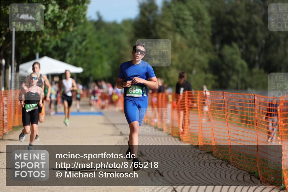 07.09.2025 - 19. Norderstedt Triathlon Michael Strokosch http://msf.ph/oto/8765218 07.09.2025 10:48:55 Laufen 71, 113, 645, 665 meine-sportfotos.de