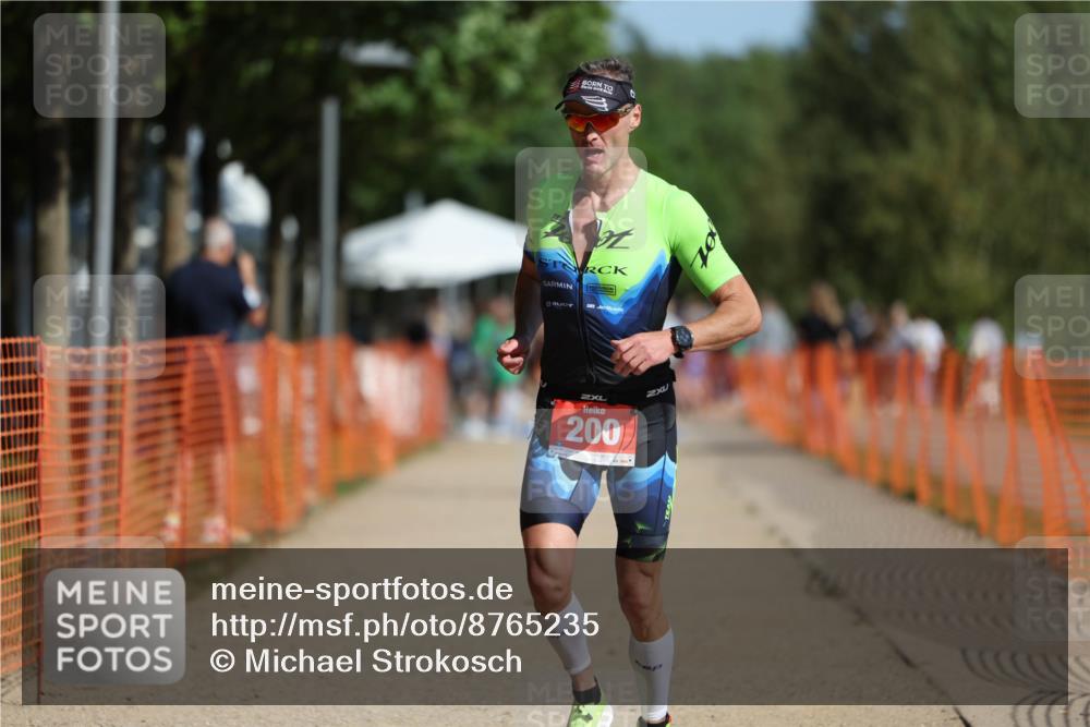 07.09.2025 - 19. Norderstedt Triathlon Michael Strokosch http://msf.ph/oto/8765235 07.09.2025 11:31:45 Laufen 200, 1390 meine-sportfotos.de