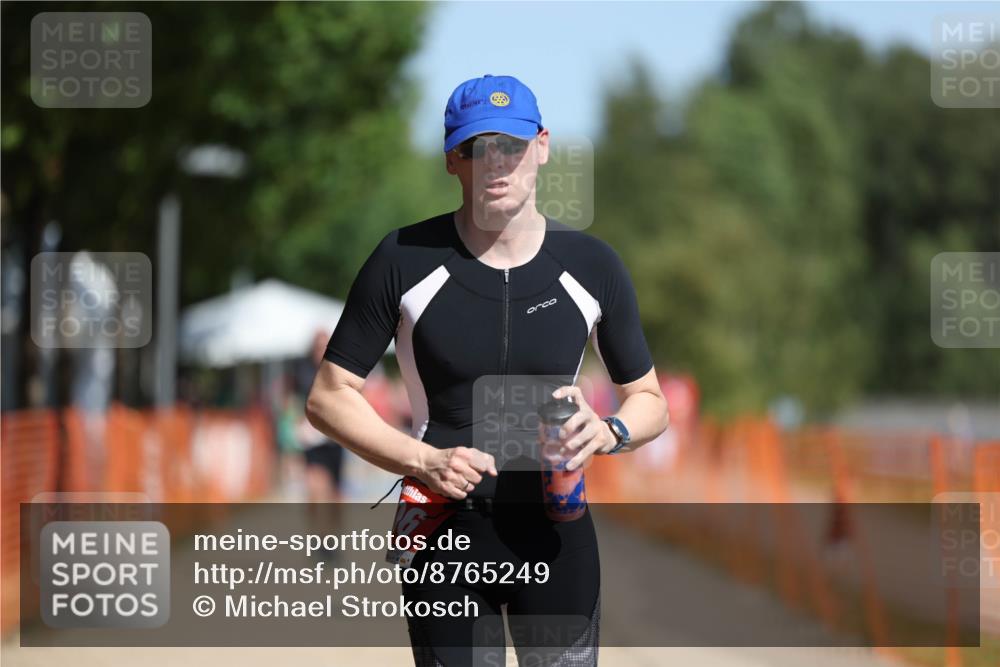 07.09.2025 - 19. Norderstedt Triathlon Michael Strokosch http://msf.ph/oto/8765249 07.09.2025 12:13:45 Laufen 287, 306, 748 meine-sportfotos.de