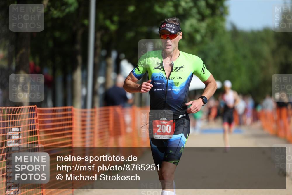 07.09.2025 - 19. Norderstedt Triathlon Michael Strokosch http://msf.ph/oto/8765251 07.09.2025 11:31:45 Laufen 200, 1390 meine-sportfotos.de