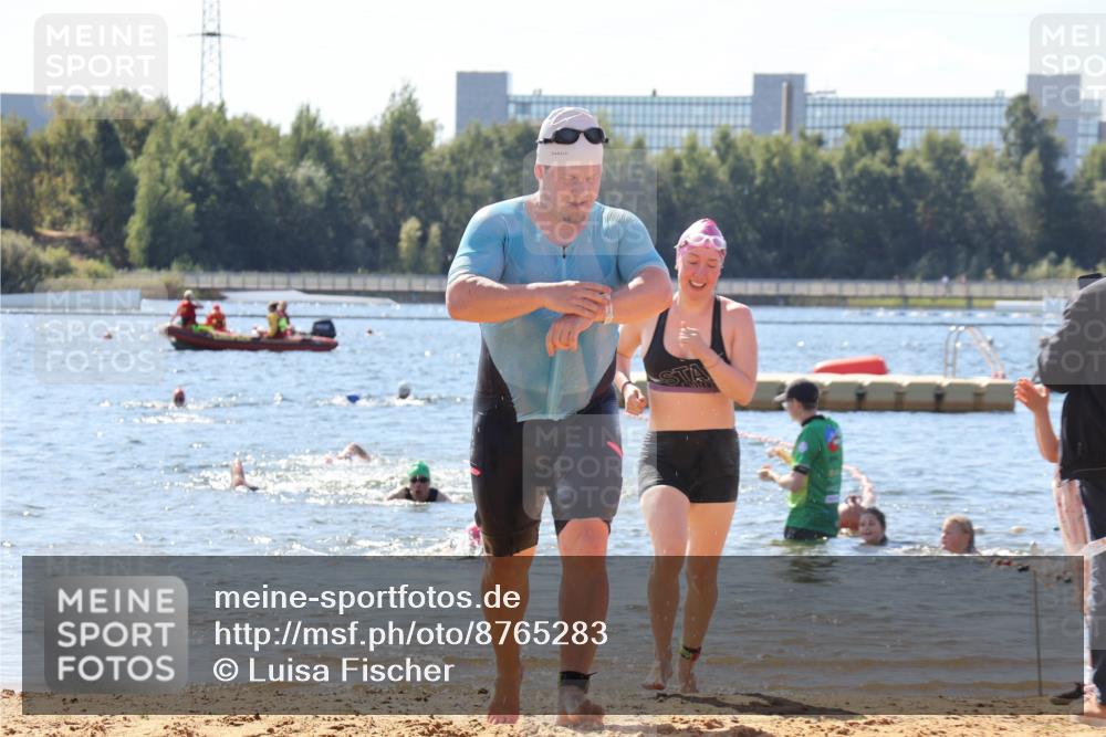 07.09.2025 - 19. Norderstedt Triathlon Luisa Fischer http://msf.ph/oto/8765283 07.09.2025 12:35:18 Schwimmen 160, 842 meine-sportfotos.de
