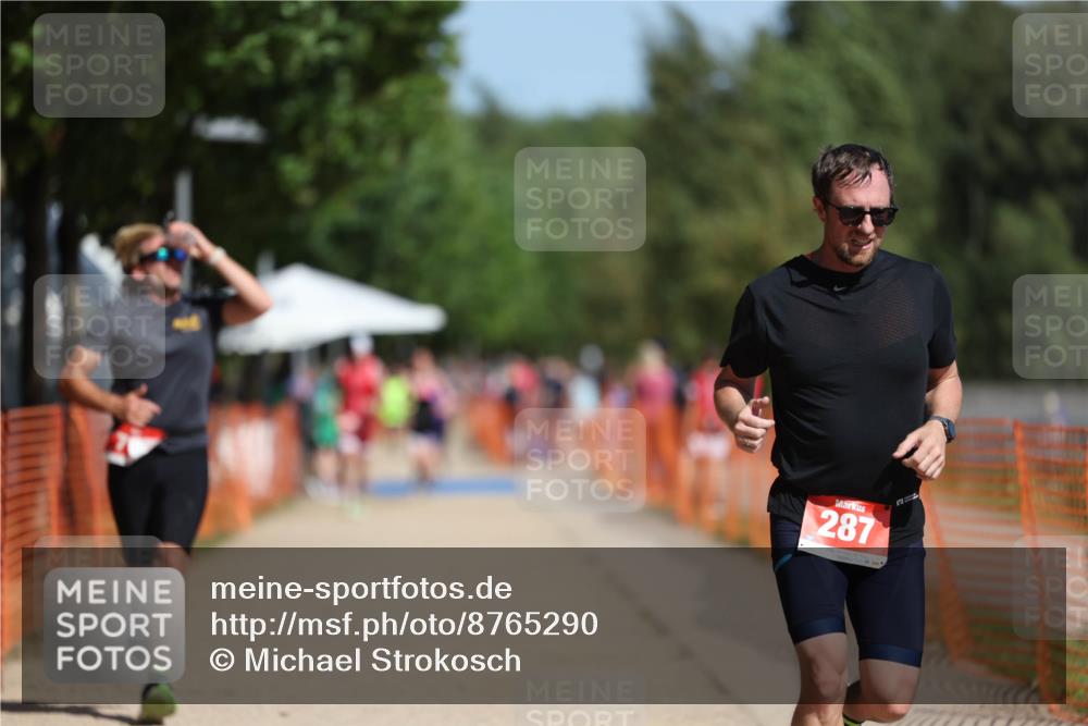 07.09.2025 - 19. Norderstedt Triathlon Michael Strokosch http://msf.ph/oto/8765290 07.09.2025 12:13:49 Laufen 287, 748 meine-sportfotos.de