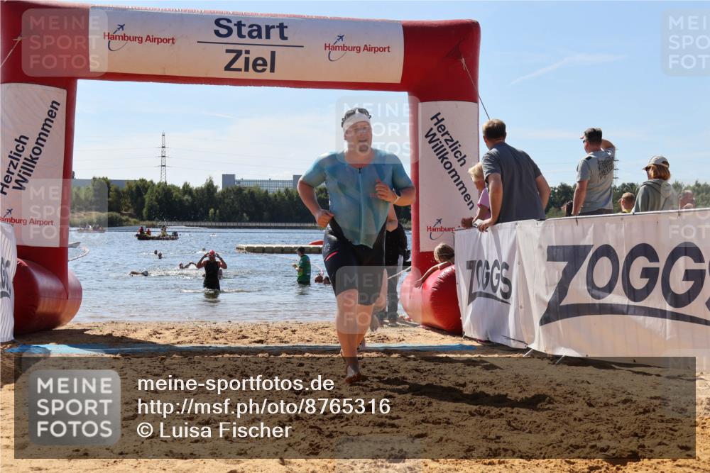 07.09.2025 - 19. Norderstedt Triathlon Luisa Fischer http://msf.ph/oto/8765316 07.09.2025 12:35:21 Schwimmen 160, 842 meine-sportfotos.de