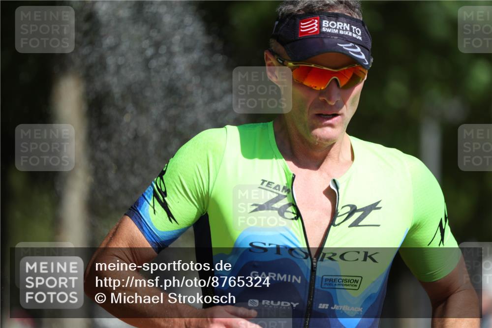 07.09.2025 - 19. Norderstedt Triathlon Michael Strokosch http://msf.ph/oto/8765324 07.09.2025 11:31:47 Laufen 200, 1176, 1390 meine-sportfotos.de