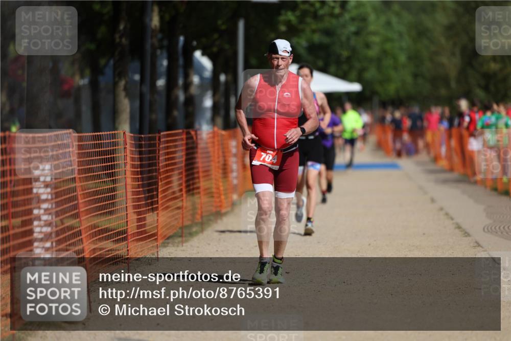 07.09.2025 - 19. Norderstedt Triathlon Michael Strokosch http://msf.ph/oto/8765391 07.09.2025 12:14:02 Laufen 704, 1334 meine-sportfotos.de