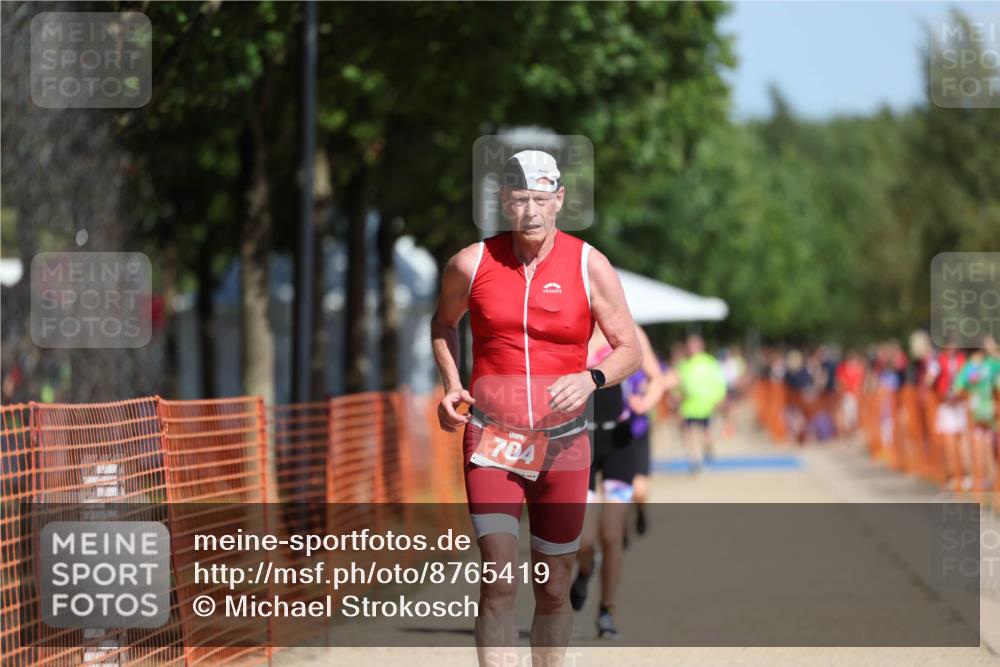 07.09.2025 - 19. Norderstedt Triathlon Michael Strokosch http://msf.ph/oto/8765419 07.09.2025 12:14:04 Laufen 704, 1334 meine-sportfotos.de