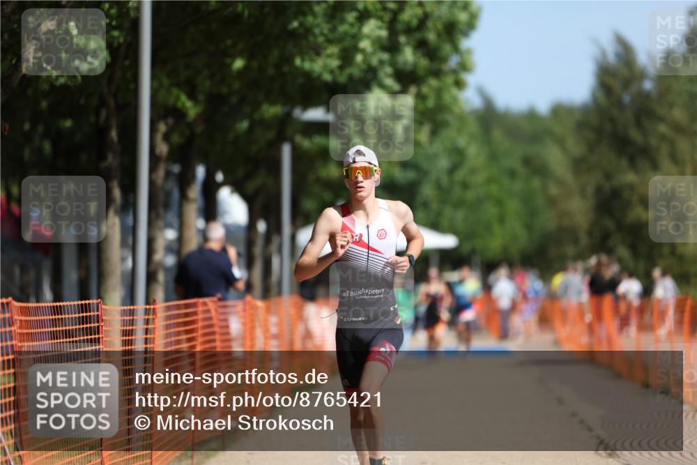 07.09.2025 - 19. Norderstedt Triathlon Michael Strokosch http://msf.ph/oto/8765421 07.09.2025 11:31:51 Laufen 200, 1176 meine-sportfotos.de