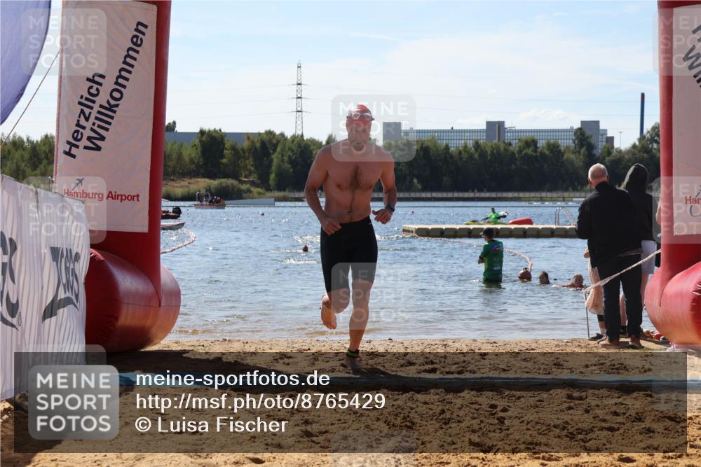 07.09.2025 - 19. Norderstedt Triathlon Luisa Fischer http://msf.ph/oto/8765429 07.09.2025 12:35:43 Schwimmen 317, 345, 348 meine-sportfotos.de