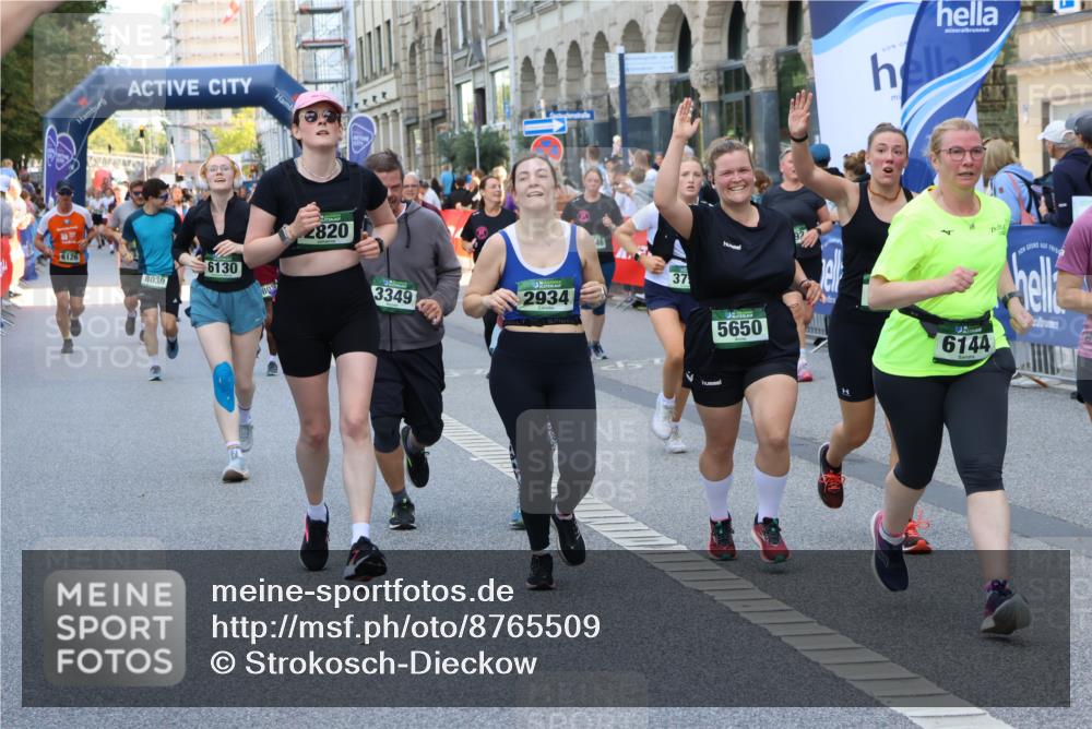 07.09.2025 - BARMER Alsterlauf Strokosch-Dieckow http://msf.ph/oto/8765509 07.09.2025 10:11:57 Ziel 2128, 2226, 2942, 3302, 3444, 3445, 3446, 3471, 3990, 4101, 4413, 4518, 4519, 4561, 4694, 4829, 4899, 5492, 5630, 6199, 6200, 6310, 8170, 8181, 8182, 8228, 8229 meine-sportfotos.de