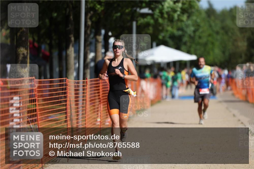 07.09.2025 - 19. Norderstedt Triathlon Michael Strokosch http://msf.ph/oto/8765588 07.09.2025 11:32:02 Laufen 760, 1168 meine-sportfotos.de
