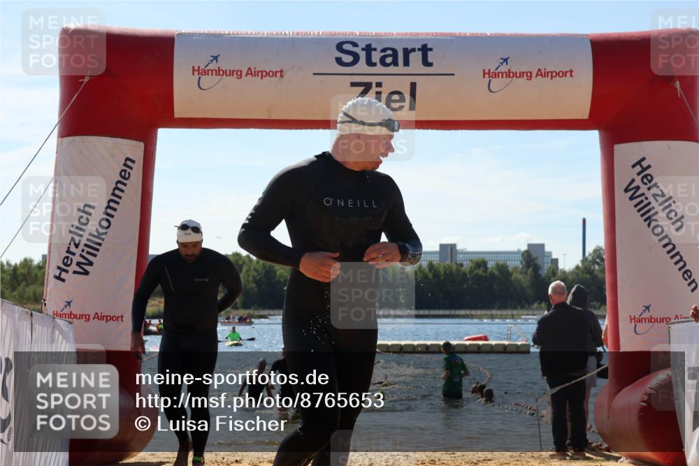 07.09.2025 - 19. Norderstedt Triathlon Luisa Fischer http://msf.ph/oto/8765653 07.09.2025 12:36:37 Schwimmen 193, 206, 324, 332 meine-sportfotos.de