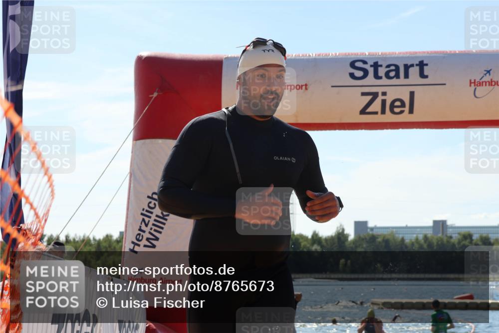 07.09.2025 - 19. Norderstedt Triathlon Luisa Fischer http://msf.ph/oto/8765673 07.09.2025 12:36:40 Schwimmen 193, 206, 324, 332 meine-sportfotos.de