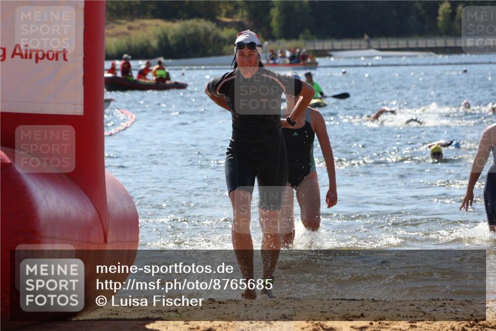 07.09.2025 - 19. Norderstedt Triathlon Luisa Fischer http://msf.ph/oto/8765685 07.09.2025 12:36:43 Schwimmen 193, 206, 270, 323, 332 meine-sportfotos.de