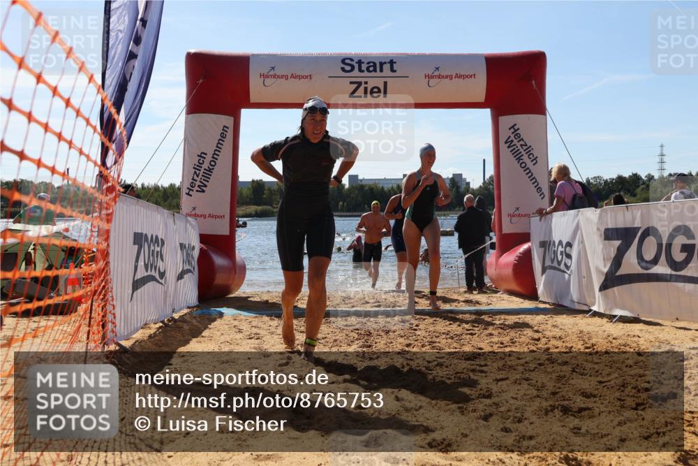 07.09.2025 - 19. Norderstedt Triathlon Luisa Fischer http://msf.ph/oto/8765753 07.09.2025 12:36:48 Schwimmen 193, 270, 323, 329, 330 meine-sportfotos.de