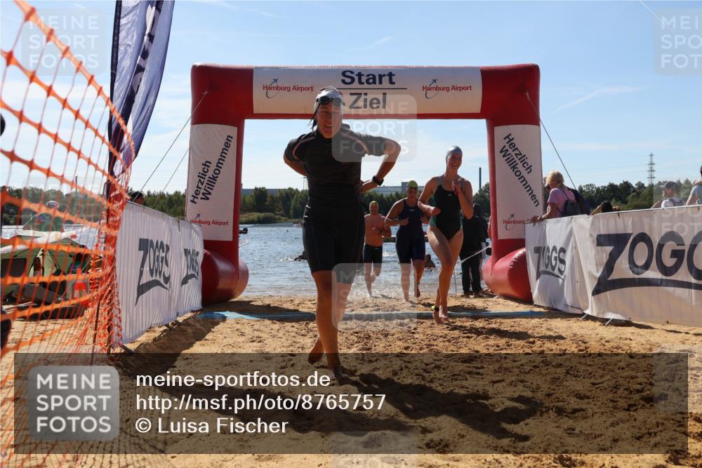 07.09.2025 - 19. Norderstedt Triathlon Luisa Fischer http://msf.ph/oto/8765757 07.09.2025 12:36:49 Schwimmen 193, 270, 323, 329, 330 meine-sportfotos.de