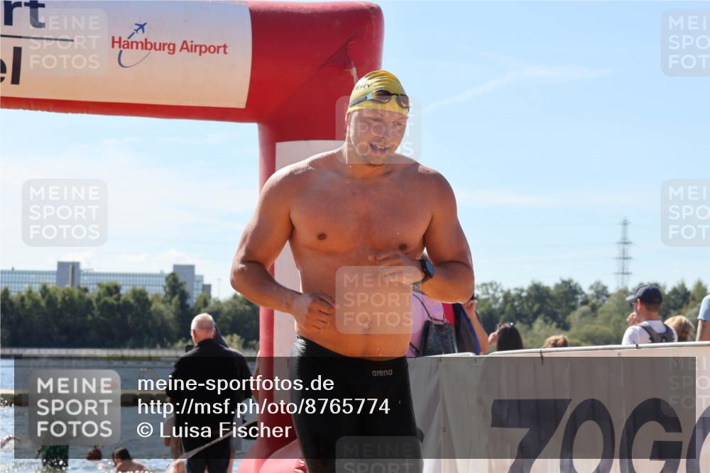 07.09.2025 - 19. Norderstedt Triathlon Luisa Fischer http://msf.ph/oto/8765774 07.09.2025 12:36:52 Schwimmen 270, 321, 323, 329, 330 meine-sportfotos.de