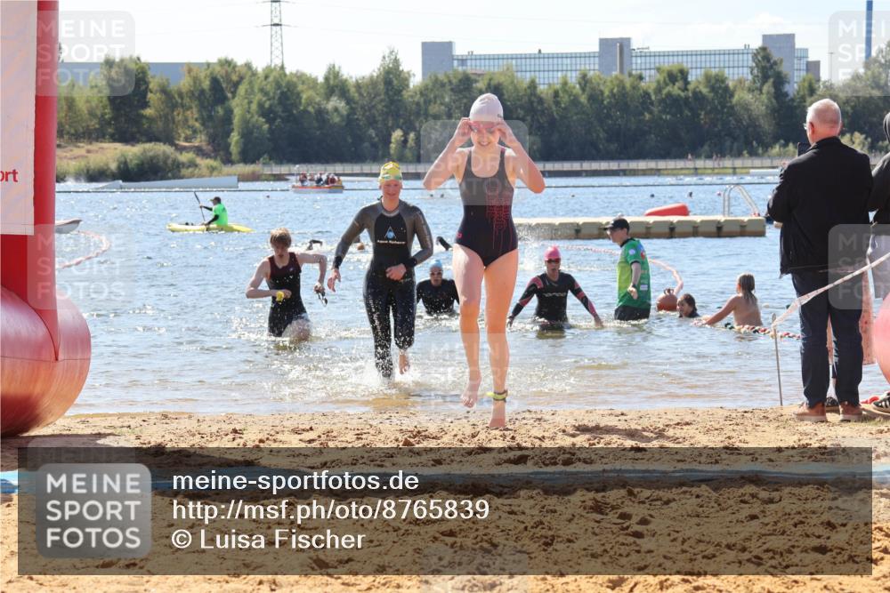 07.09.2025 - 19. Norderstedt Triathlon Luisa Fischer http://msf.ph/oto/8765839 07.09.2025 12:37:00 Schwimmen 313, 321, 323, 329, 330, 333 meine-sportfotos.de