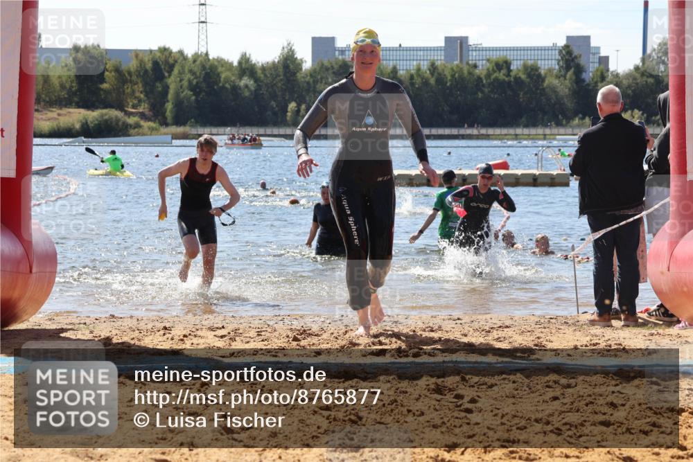 07.09.2025 - 19. Norderstedt Triathlon Luisa Fischer http://msf.ph/oto/8765877 07.09.2025 12:37:03 Schwimmen 313, 321, 330, 333, 343, 804 meine-sportfotos.de